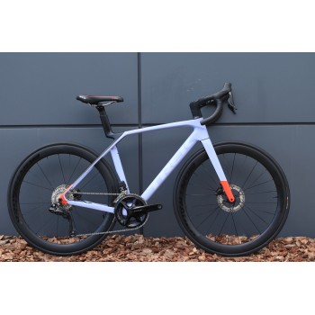 Trek Madone SL 6 Gen 8 White Prismatic Haze 2025 М