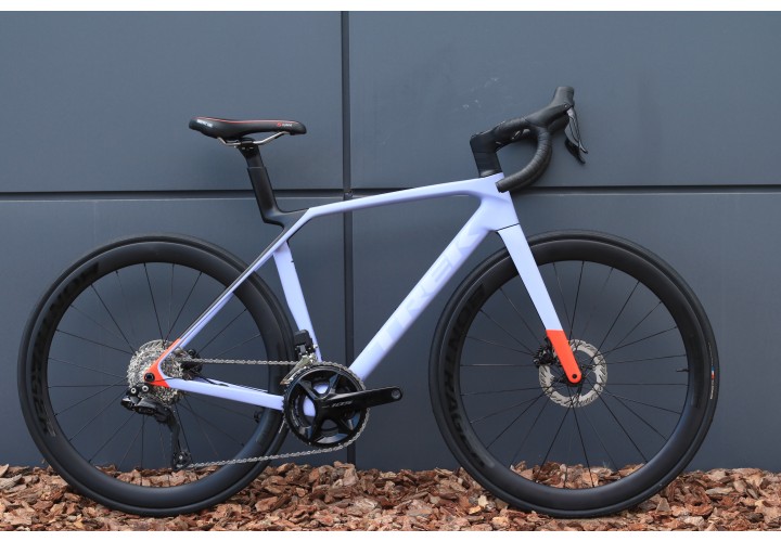 Trek Madone SL 6 Gen 8 White Prismatic Haze 2025 М