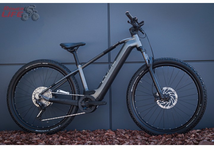  Cube Reaction Hybrid Race 750