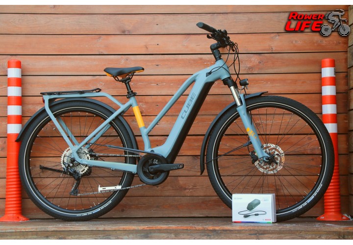 Cube Touring Hybrid Pro 625