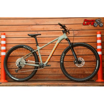 KONA Mahuna