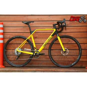 Canyon Inflite CF SLX 8.0
