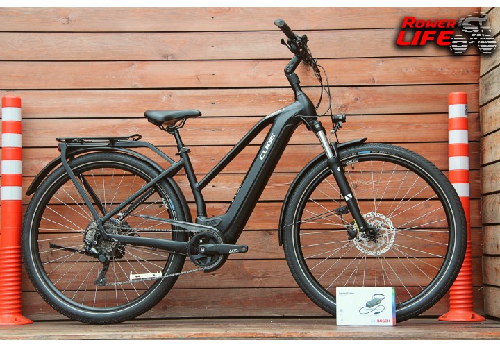 Cube KATHMANDU Hybrid 