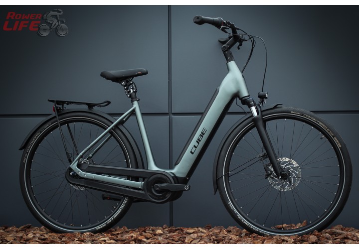 Cube Supreme hybrid 500 se 2023